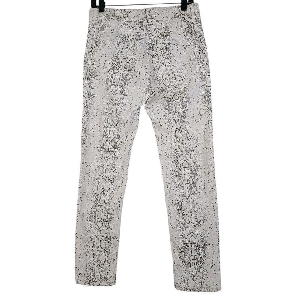 Flog ~Woman Size 29~ White Silver Animal Print Pull On Pants Stretch. - Picture 2 of 12